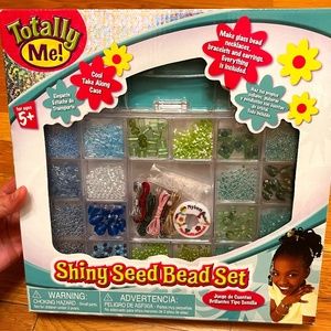 NEW Totally Me Shiny Seed Bead Set